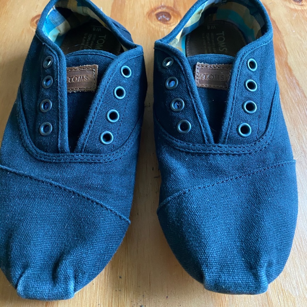 Toms shoes